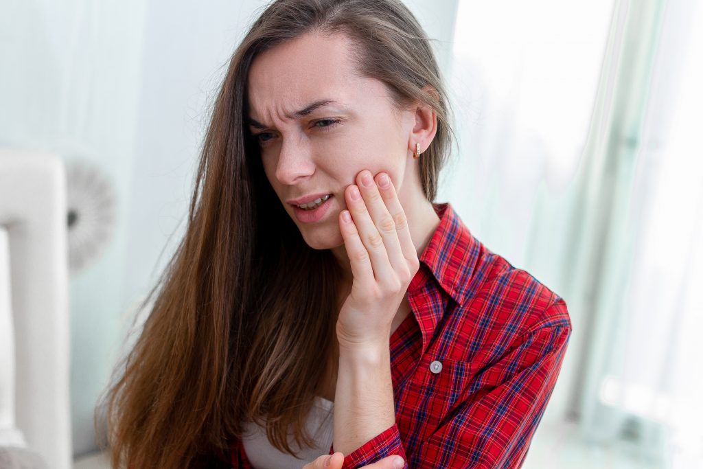 Mandíbula estalando? Fique atento com o sintoma - Blog Dentalclean